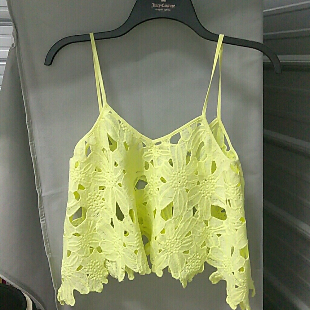 New crop top